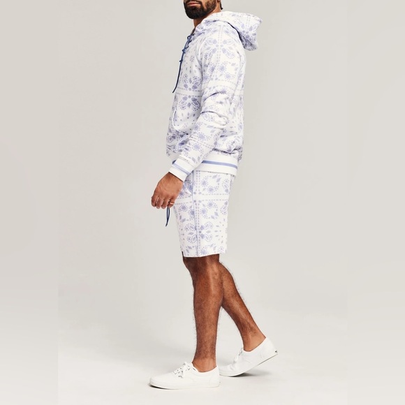 SEROYA Unisex Foster Bandana Printed Purple Hoodie NEW - Picture 3 of 6